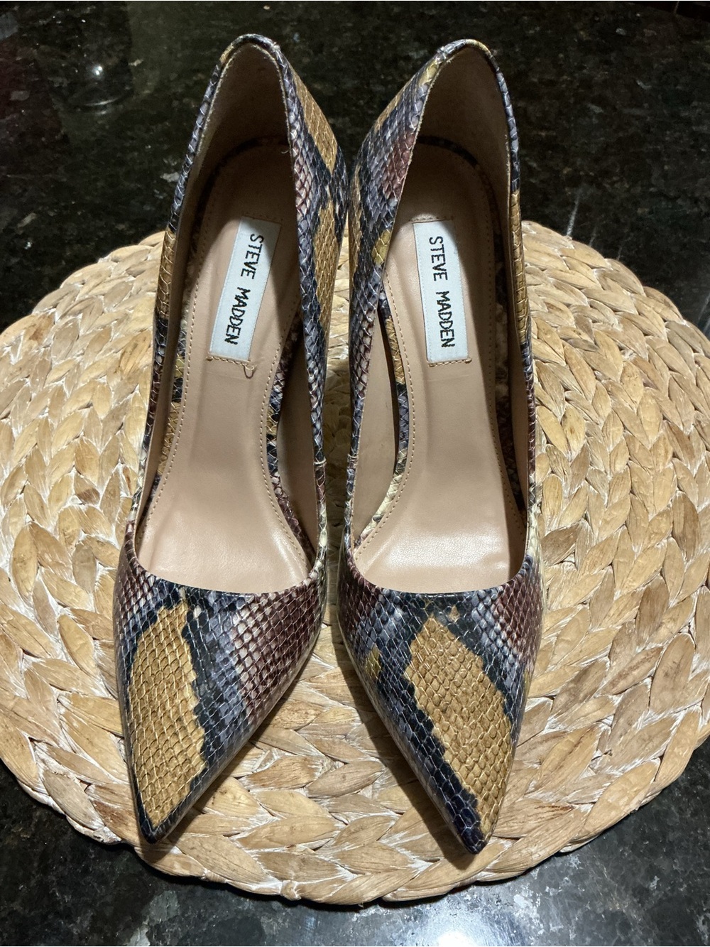Steve Madden Pointed Toe Snake-Print Pumps in Brown, Grey and Yellow- W7.5